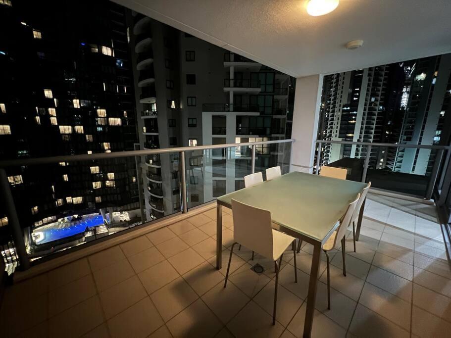 New Listing! Cbd 2beds/pool/gym/sauna Apartment Brisbane